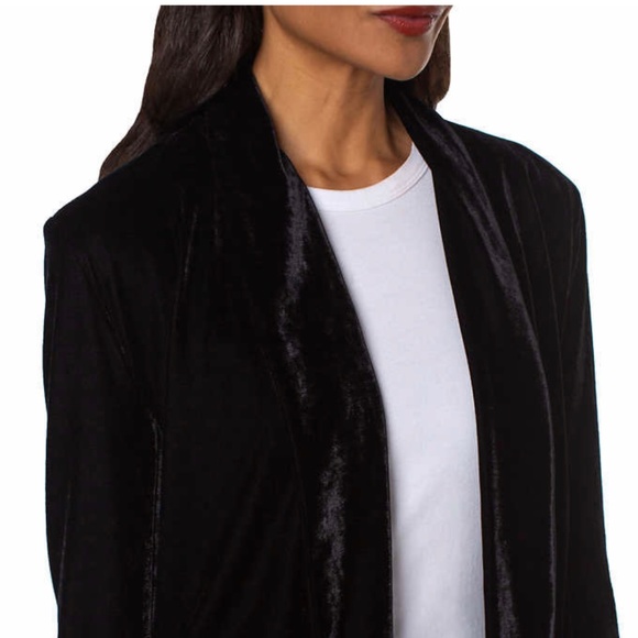 Well Worn Ladies' Velvet Cardigan - Picture 4 of 5